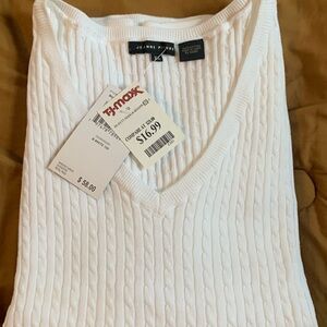 New with tags XL white v neck summer sweater